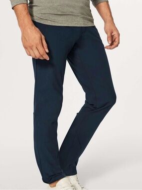 Lululemon men’s navy ABC Pants 33W